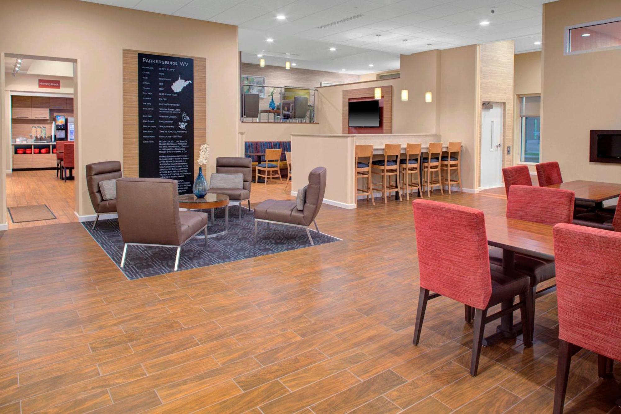 Towneplace Suites By Marriott Parkersburg Exterior photo