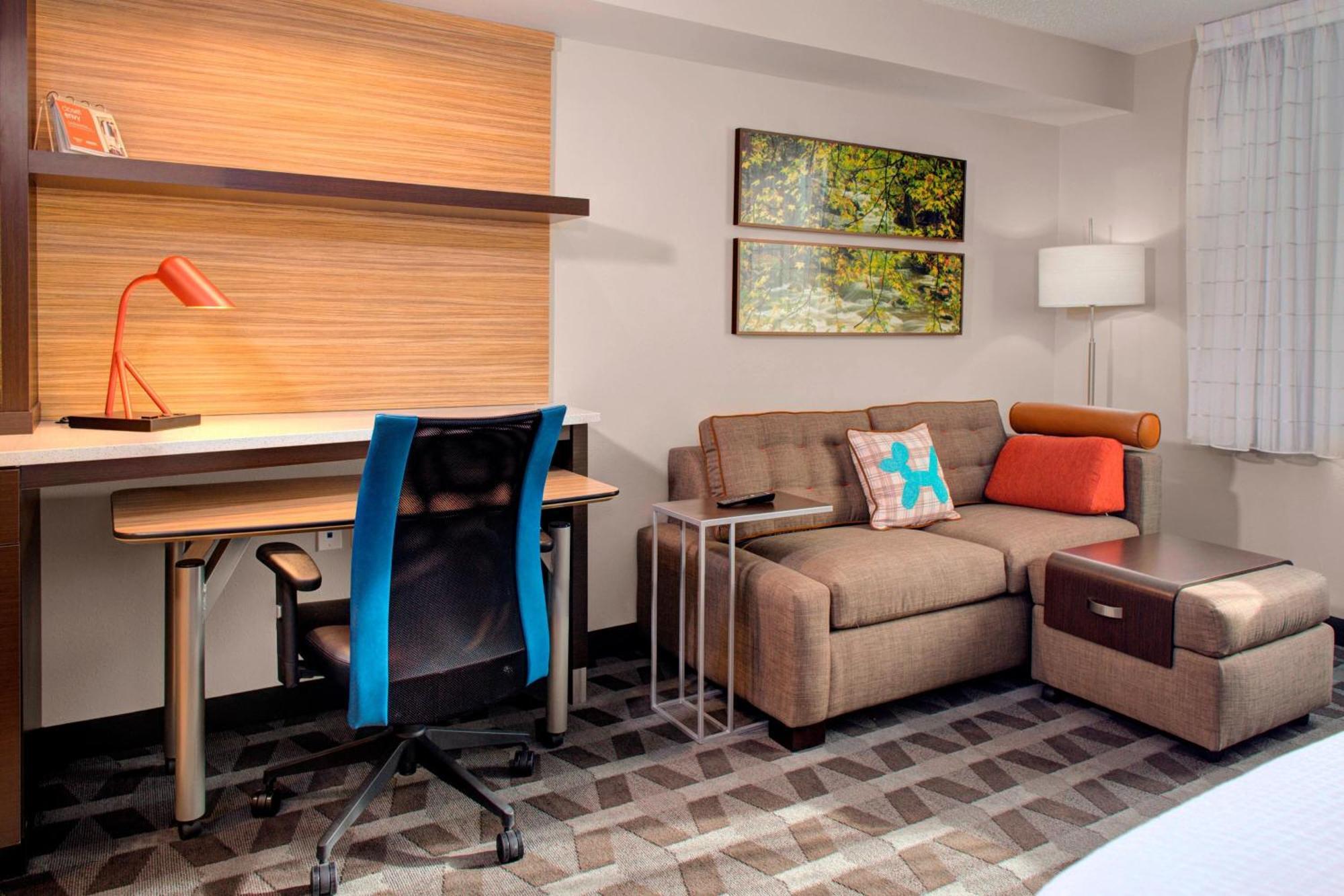Towneplace Suites By Marriott Parkersburg Exterior photo